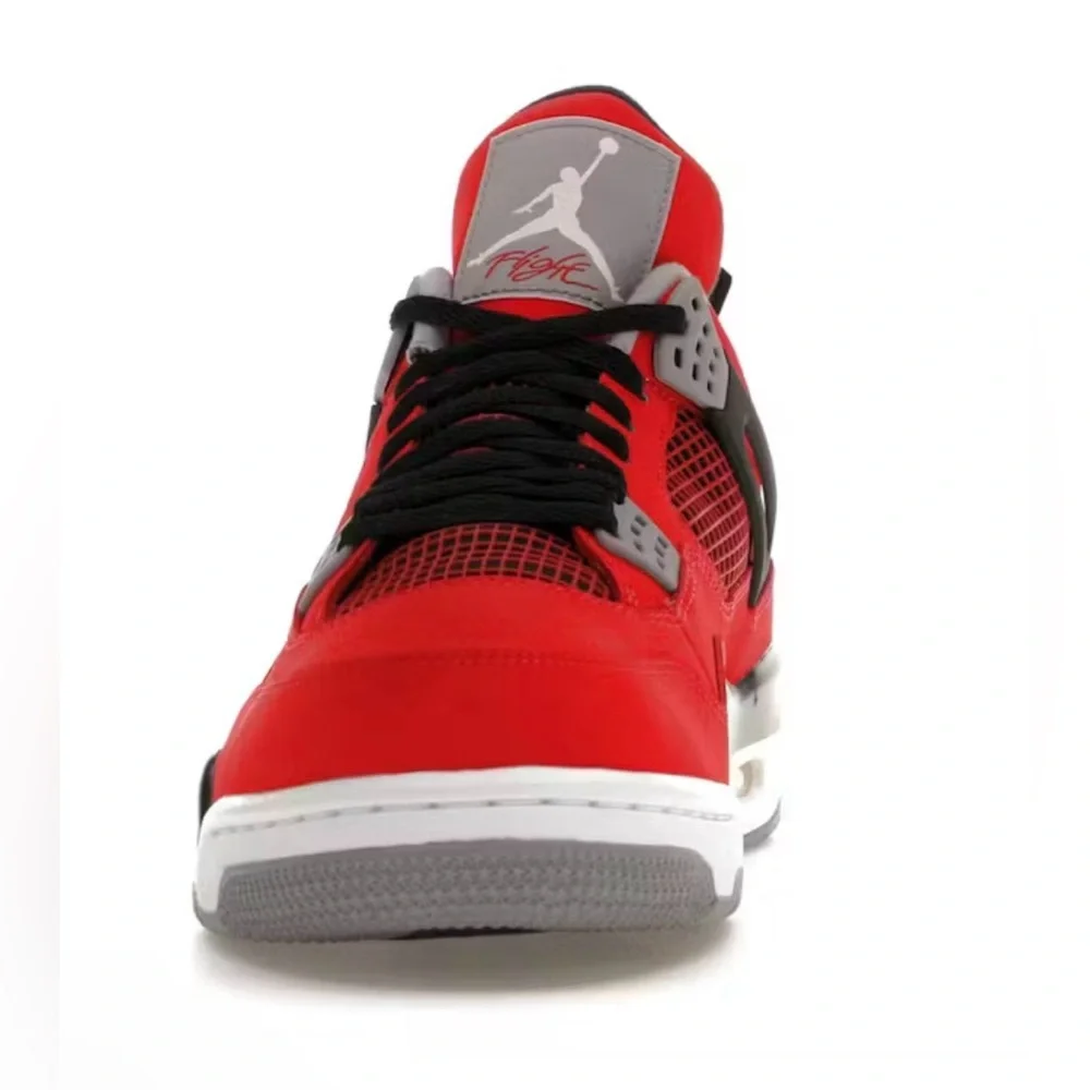 Jordan 4 Retro Toro Bravo